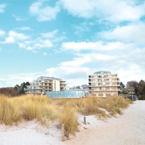 THE GRAND Ahrenshoop hinter den Dünen mit direktem Zugang zum Ostseestrand.