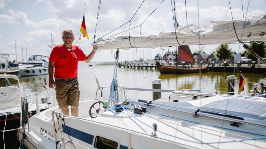 Der Hafen Althagen in Ahrenshoop ist ein sehr schöner Ort, um mit dem Boot zu verweilen.