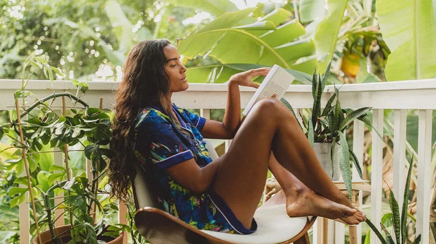 Mit den exklusiven Kleidungsstücken von MALUNE tragt ihr das Sommergefühl auf der Haut.© malune_thelabel