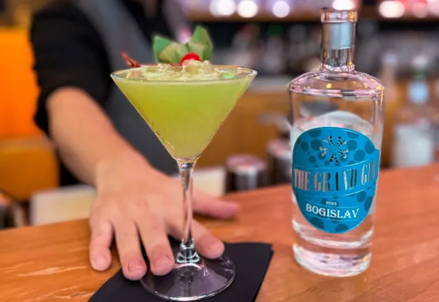Gin hat einen einzigartigen Geschmack, der im Urlaub natürlich noch besser ist. Besucht uns in Ahrenshoop.