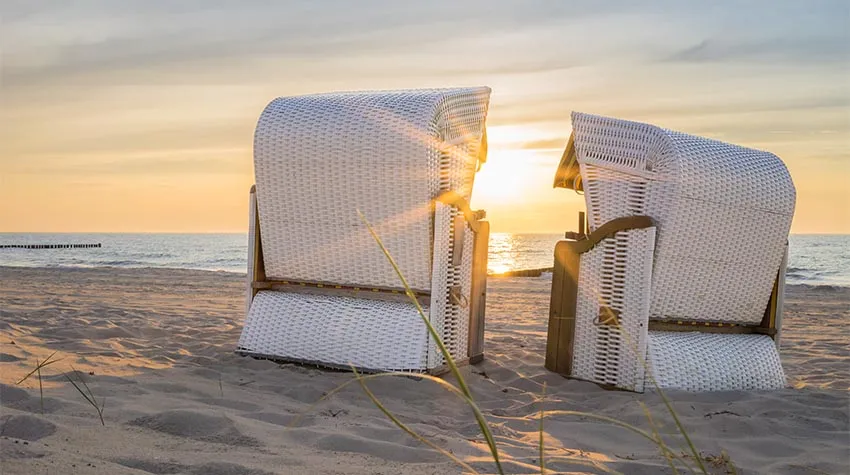 Im Strandkorb habt ihr den besten Blick aufs Meer. © Shutterstock, ThomBal