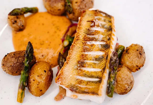 Typisch Ostsee: Spargel und Fisch geben ein wunderbares Duo ab.