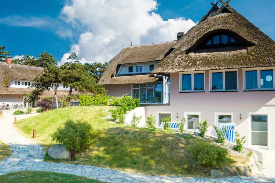 Mitarbeiter Service & Rezeption (m/w/d)