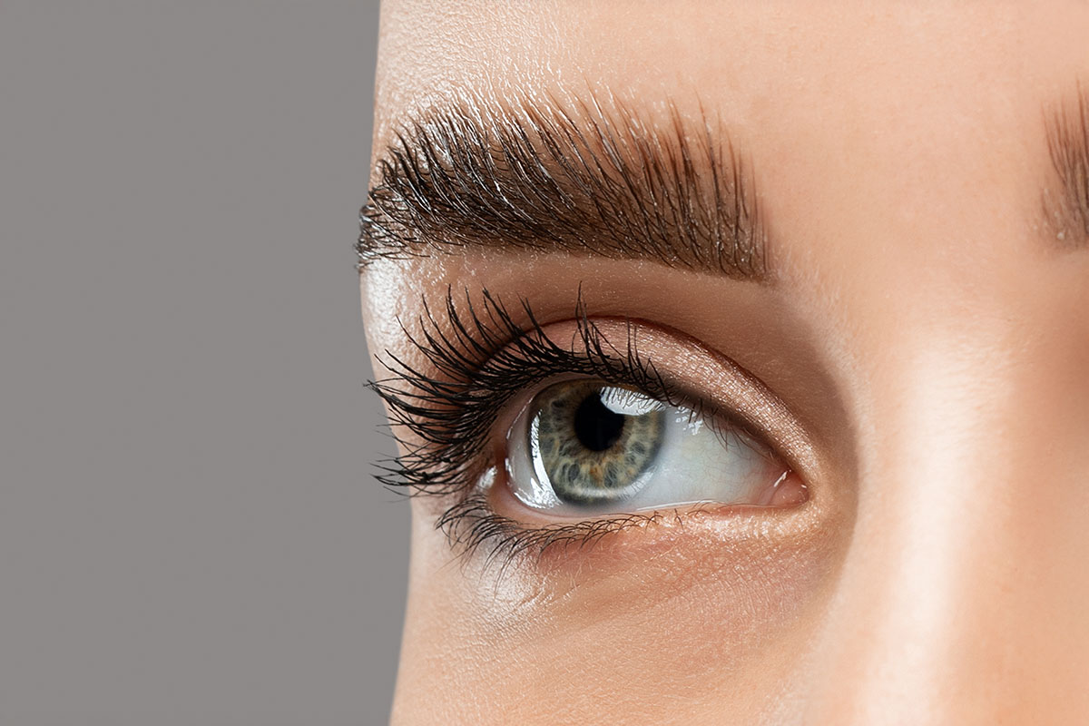 Wimpern & Augenbrauen färben